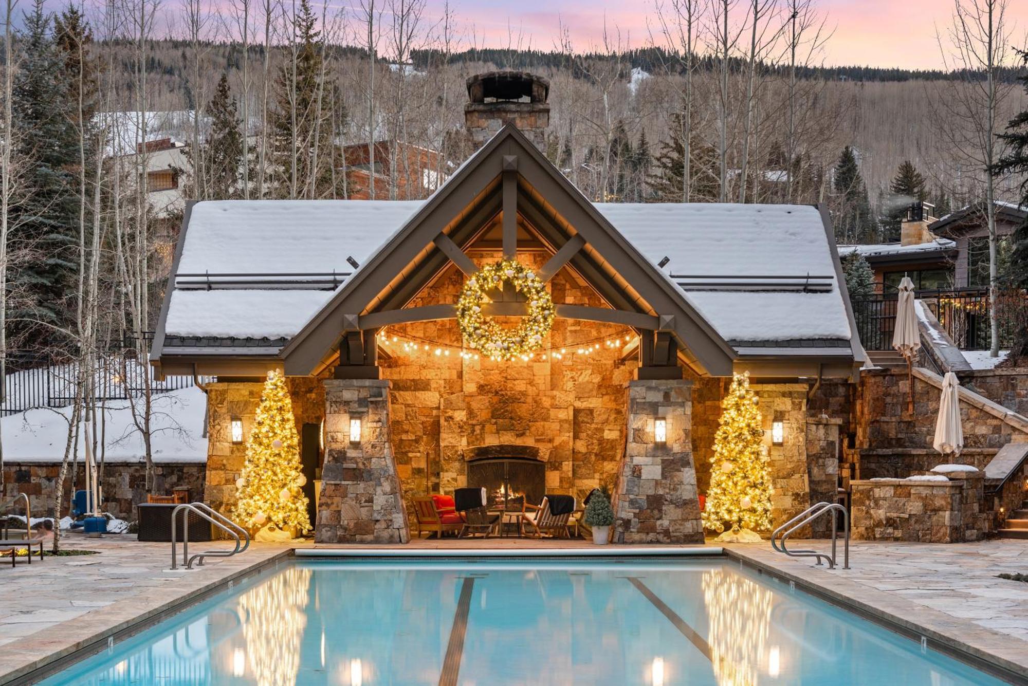 Four Seasons Resort Vail Exterior photo